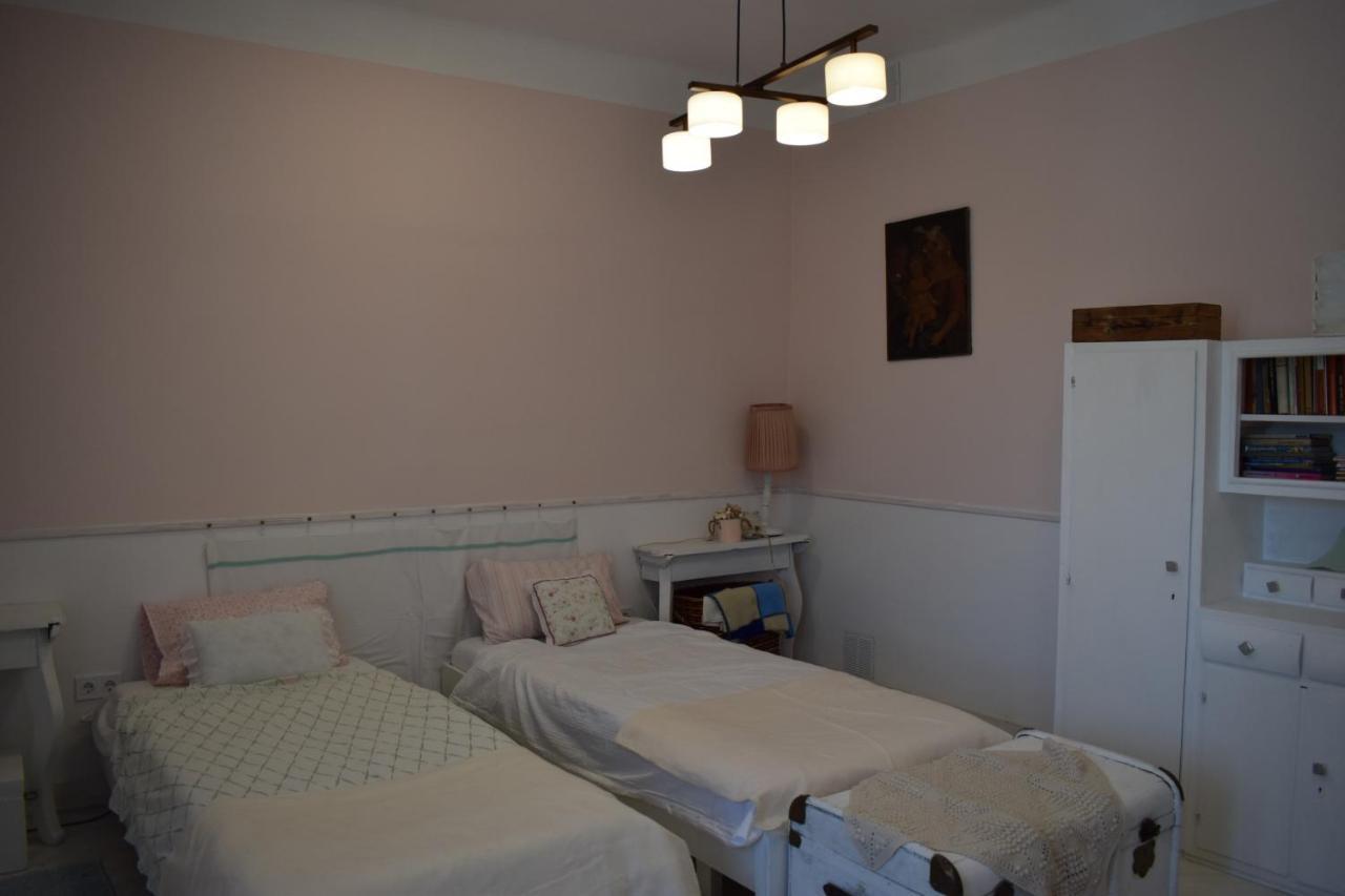 Malomszeg Apartman 2 Pécs Esterno foto