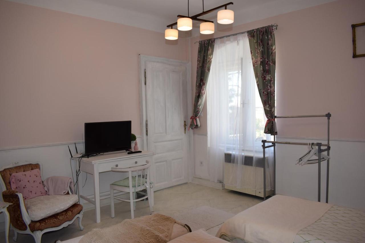 Malomszeg Apartman 2 Pécs Esterno foto